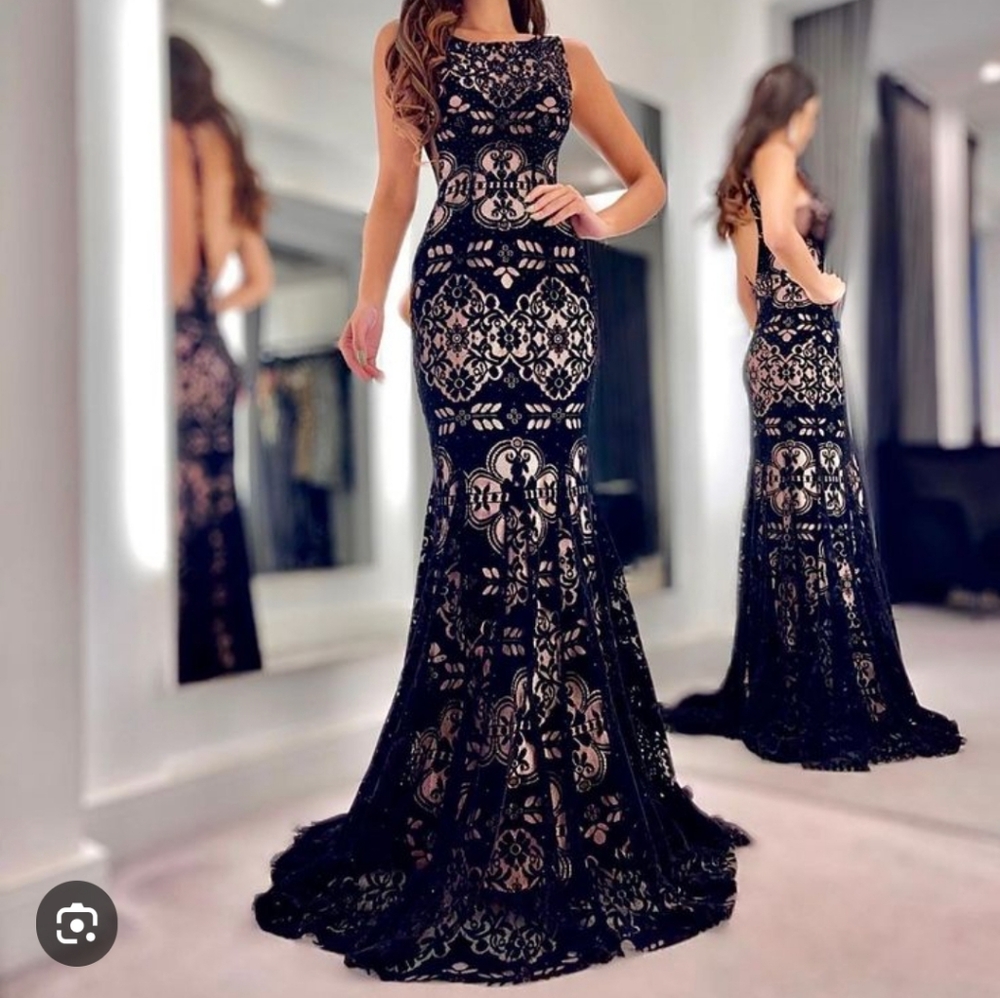 Jovani 21789 fitted black lace & velvet Maxi Dress mermaid gown crystals Size 4